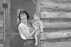 Vintage pic of an Oklahoman mom.